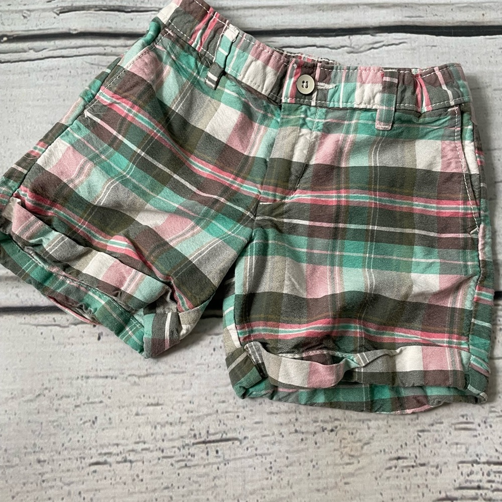 Gap plaid shorts